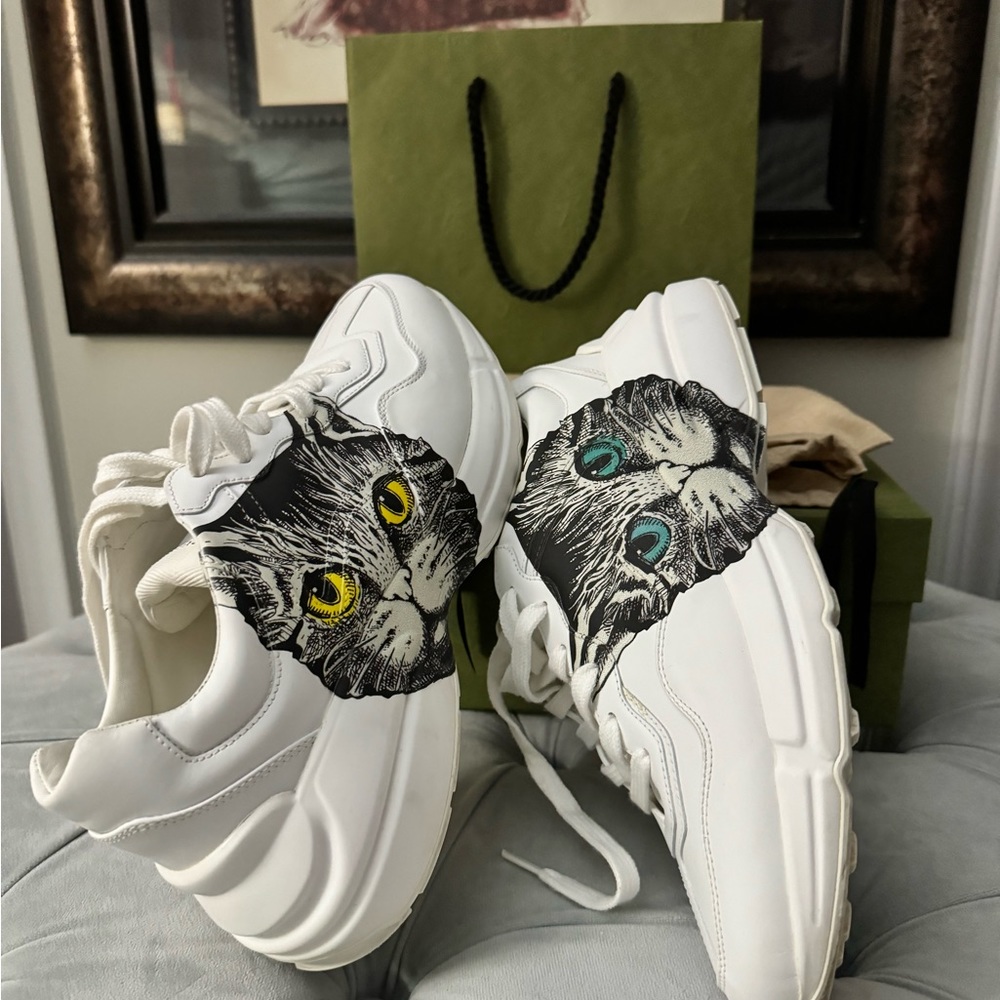 Gucci Rhyton Sneaker size 39,5 In Excellent Condition.